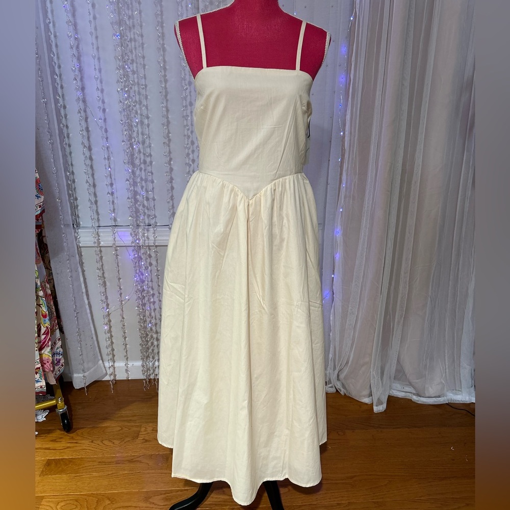 Cream Spring Dress - Picture 7 of 9